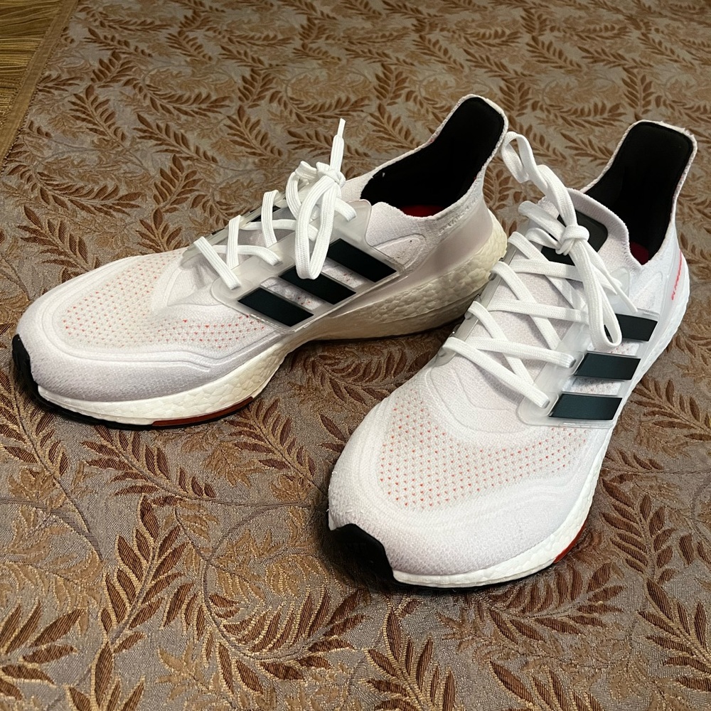 Adidas ultra boost GREAT condition no stains or scuffs like new